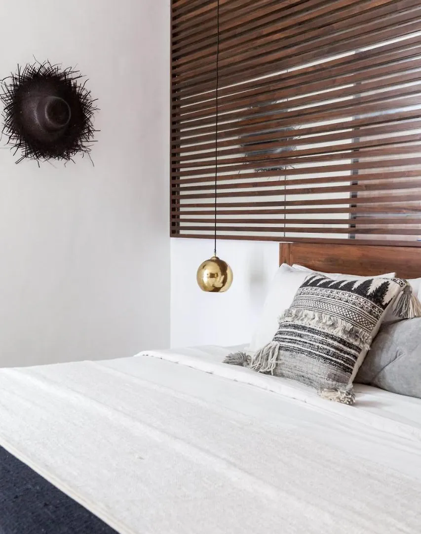 The Aora - Capacious Villa Close To Seminyak Sights