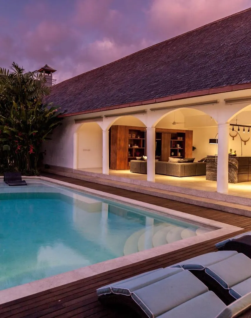 The Aora - Capacious Villa Close To Seminyak Sights  Seminyak (Bali)