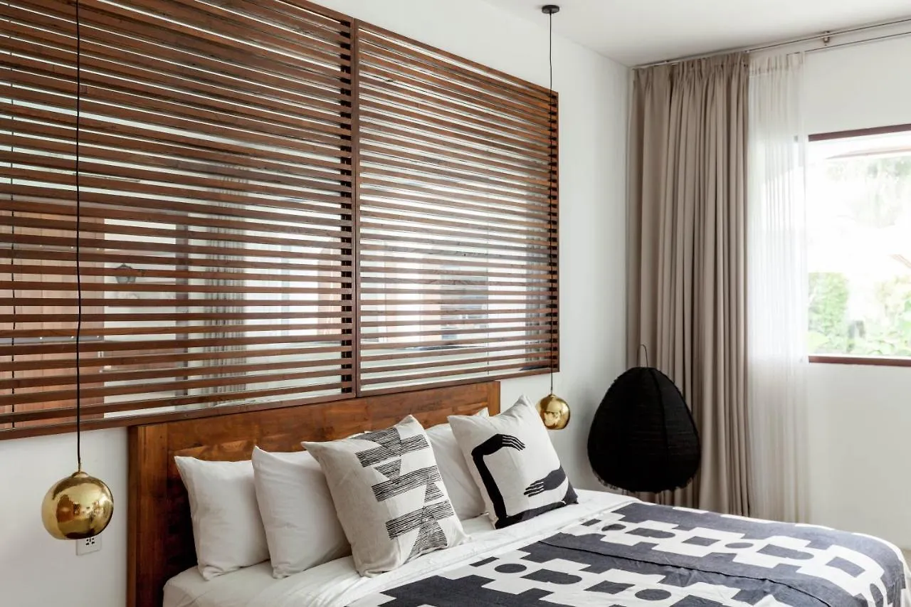 The Aora - Capacious Villa Close To Seminyak Sights